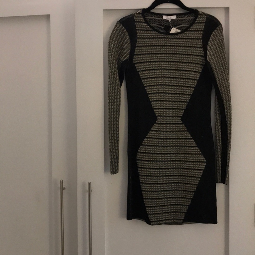 Parker long-sleeve gold and black dress